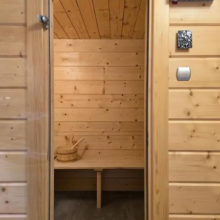 Lk Folk Dom Z Jacuzzi, Sauna I Duzym Ogrodem W Pieninach